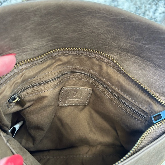 Joy Susan Crossbody Purse - Picture 6 of 7